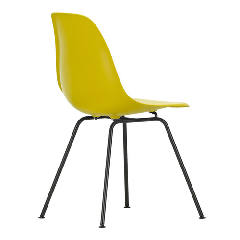 Cadeira Eames em Plástico DSX / Base Preta